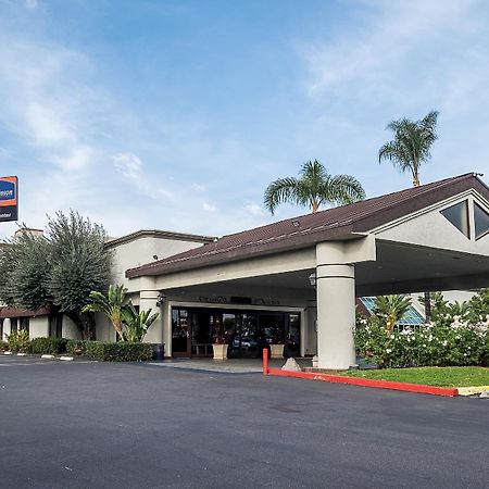 Howard Johnson By Wyndham Fullerton/Anaheim Conference Cntr Eksteriør bilde